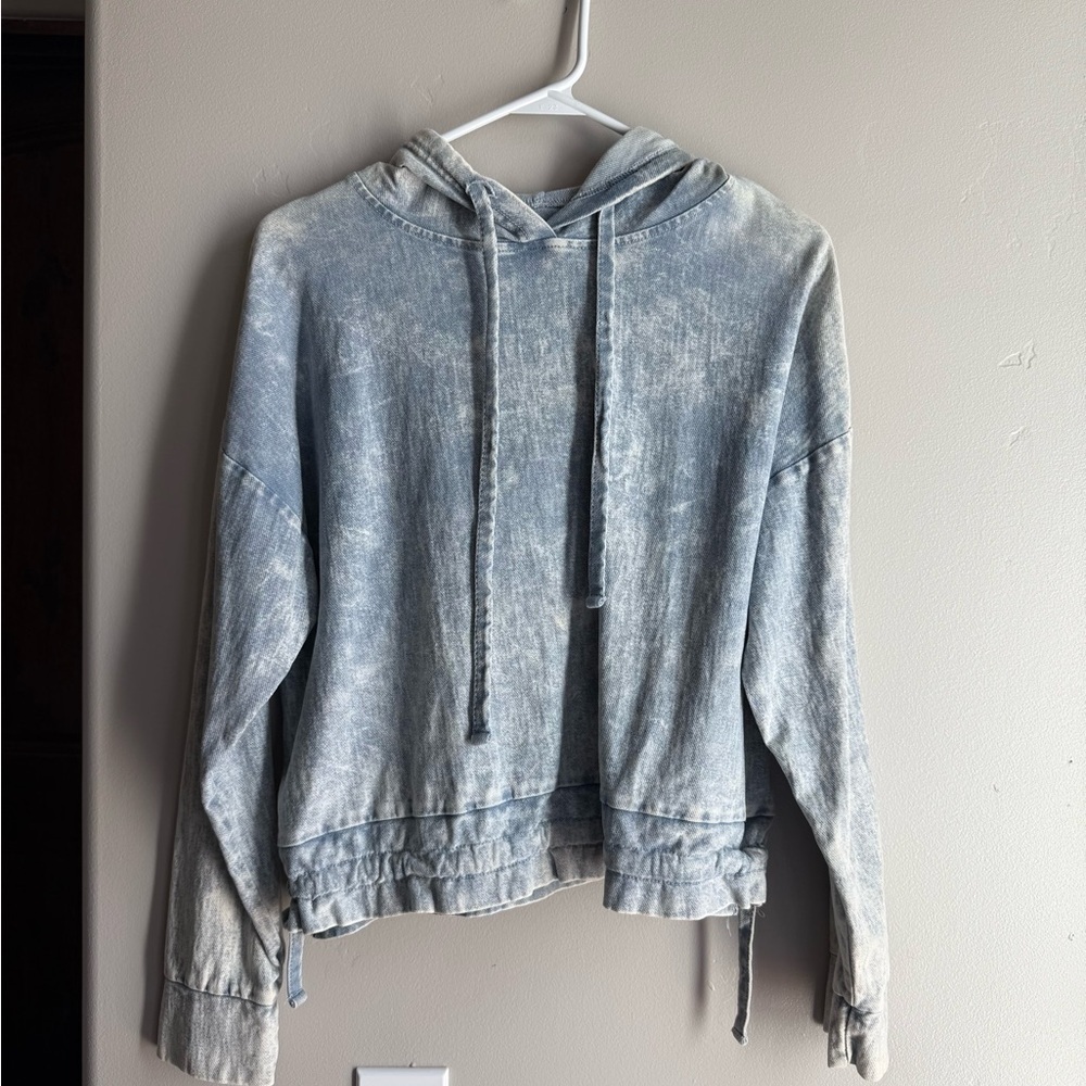 Blank NYC Cropped Acid Wash Hoodie Small | Model Off-Duty Lounge Streetwear - Picture 2 of 5